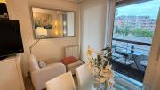 Exclusivo piso luminoso y cálido en Santander, con parking gratuito y ascensor con acceso directo al apartamento