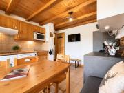 Appartement cosy avec balcon en montagne pour 67 personnes - FR-1-505-233