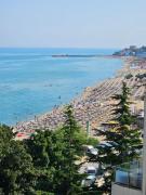 Top Golden Sands
