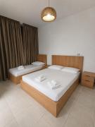 Budget Beach Room-Santorini 5 min walk from Sea