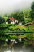 Farmstay in ചില്ലുകൂടാരം at Les Domki et al.