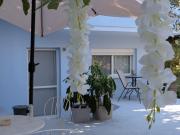 Aristi s Cozy Seaside Apartment Nea Iraklitsa