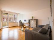 Bern Flat close to Center with Balcony and Bundeshaus Aare View