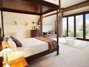 Top Wootton Fitzpaine