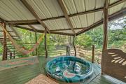 Tropical Cabana w Deck, Hot Tub & Lush Scenery!
