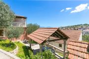 Apartments with parking space Sutivan, Brac - 2846