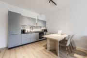 Aqua Breeze Golem 1BR Apartment by PikHost