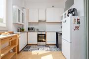 Green Studio Bielany Near the Metro by Noclegi Renters
