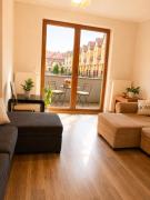 Warm Welcome Apartment - 15 mins to old town