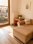 Warm Welcome Apartment - 15 mins to old town