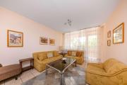 Cozy 2BD Apartment with Sunny Balcony by Flаt Mаnаger