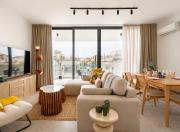 Solara 301 - Chic 2-BR Apt with Jacuzzi & Terrace in Larnaca