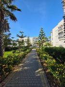 Apartment with sea view and pool H