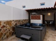 Jacuzzi, In Tarajalejo for 6 people,Spacious,Nearby beach