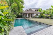 3BR Traditional House - 10 min to beach