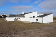 Nyrenoveret, Lækkert Feriehus I Vejlby Klit Sj197