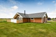 Dejligt Kalmarhus Med Indhegnet Terrasse Sj115
