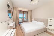 Top Golden Sands