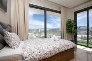 Séjour VIP - Grand Balcon Vue Mer, Centre Gare TGV - AC, WIFI, IPTV