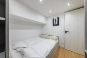 Modern City Lights Studio in Király street with AC