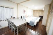 Apartment House White Mansion