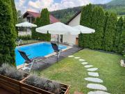 U Izhu with Private Pool & BBQ