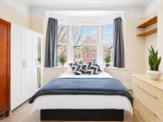 Ealing Shared Home by Hububb