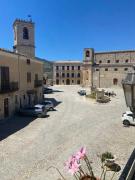 Top Palazzo Adriano