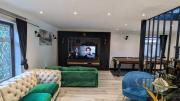 Top Colnbrook