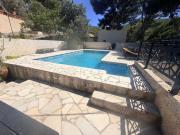La PANOUSE Un nid dans les calanques