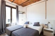AB Paral·lel Spacious Apartments