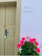 Top Oia