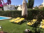 Casa com Piscina e Jardim ideal para famílias