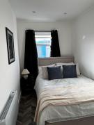 Top Raynes Park