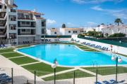 #409 Central Albufeira Getaway with Shared Pool