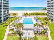 BEACHFRONT -Steps from Sparkling Sand and Surf - Creciente PH13 - Roelens
