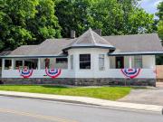 Downtown Home, Central Location, Free EV Charger