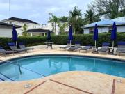 Ixora 7 - 1 Bed Apartment In Holetown w Pool & AC