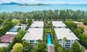 Pool View 2BR Walk to Beach & Cafés C327