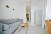 Theros Hydra apartment