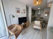 Spectacular beachside apartment with Wi-Fi