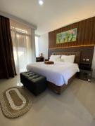 Queens Villa