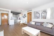 GuestReady - Beachside apartment with Pool