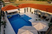 Amon Private Pool Residence