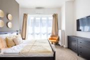 Central - Stylish New Studio with AC