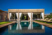 Villa Maïna, 8 people, heated jacuzzi, swimming pool, B&B