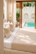 Coco 1BR Private Pool Villa in Pererenan with Skylight Bathtub Coco 1BR Private Pool Villa in Pererenan with Skylight Bathtub