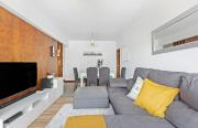 Spacious 3 Bedroom Apartment in Lisbon