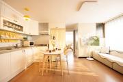 ㅁ3-Min Walk to Mangwon Market, Free Parking & Luggage Storage, Sleeps 10 2