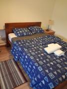 Bedroom in downtown Porto Q1 Nr449